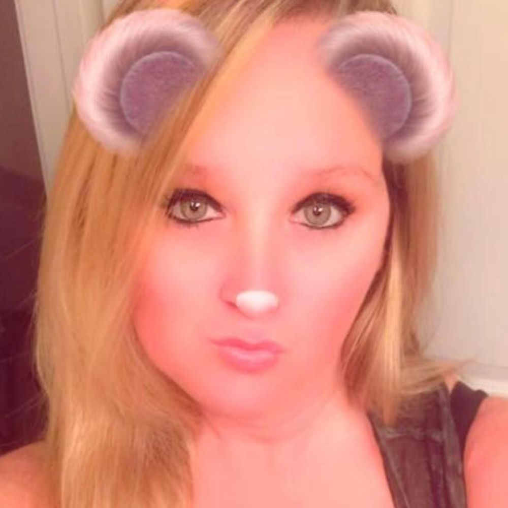 Meet your Posher, April